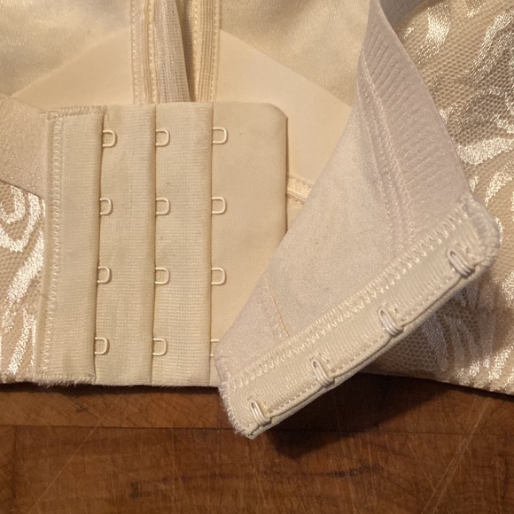 Bra - Picture 5 of 6